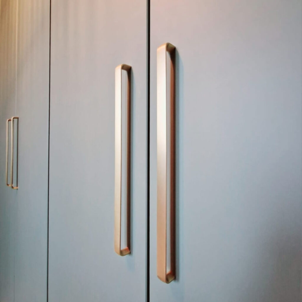 wardrobe handles